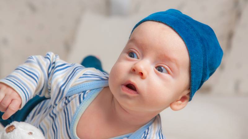 Baby begint met omrollen